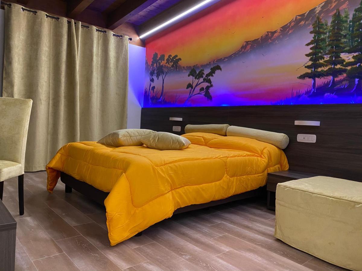 Oasilandia Bed & Breakfast Dorno ภายนอก รูปภาพ